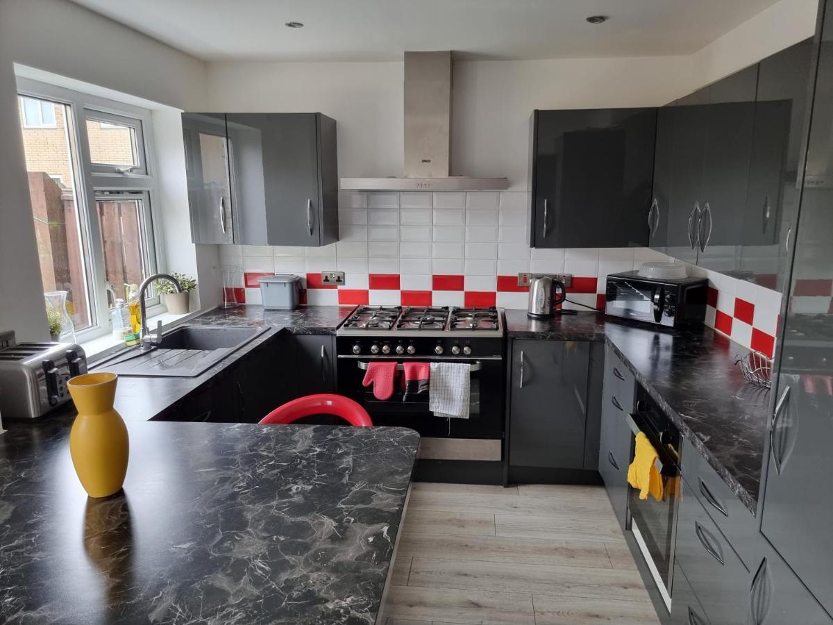 Spacious House In Central مانشستر المظهر الخارجي الصورة